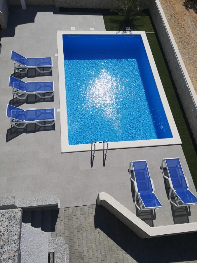 Villa Mateo Новалья Экстерьер фото